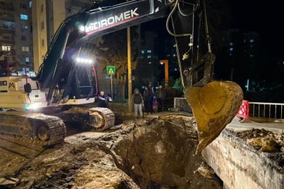 Mersin'de dere üzerindeki köprü kısmen çöktü