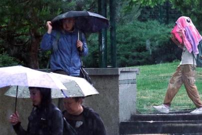 Ülke genelinde şiddetli rüzgarlar etkili olacak: Sıcaklıklar mevsim normallerinde seyredecek