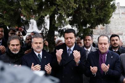 Yeniden Refah ve Saadet Liderleri Erbakan’ın Kabrinde Buluştu