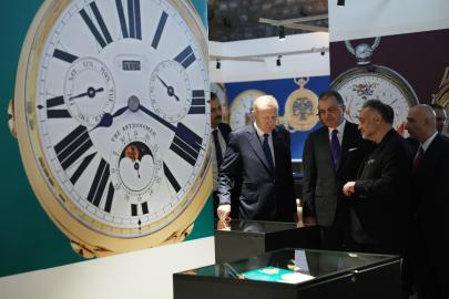 Cumhurbaşkanı Erdoğan "Muhteşem Cep Saatleri Koleksiyonu" sergisini ziyaret etti