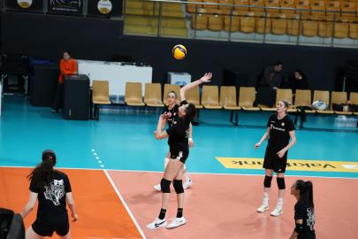 Eczacıbaşı Dynavit, play-off rövanşında