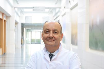 Kepçe kulakta yenidoğan döneminde ameliyatsız tedavi mümkün