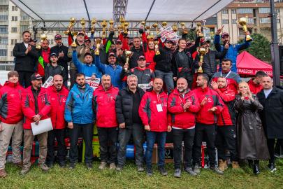 Trabzon Offroad Yarışı'nda Alver ve Oğuz Zirvede