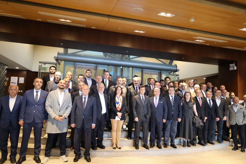 Zeytin ve Zeytinyağı İhracatçılarınde Emre Uygun güven tazeledi