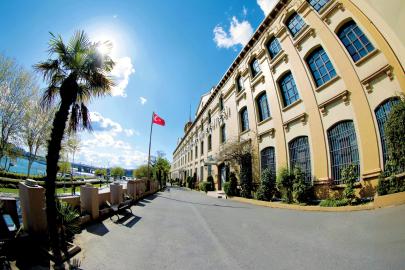 Kadir Has Üniversitesi Lise Öğrencilerini Yapay Zekâ ile Geleceğe Hazırlıyor