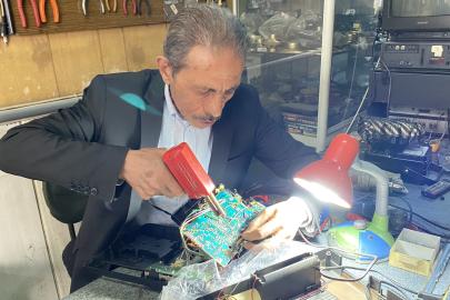 50 yıllık dükkanda imkansızı başarıyor