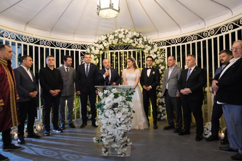 Kübra Çağlayan ile Gökhan Ünlen Dünya Evine Girdi