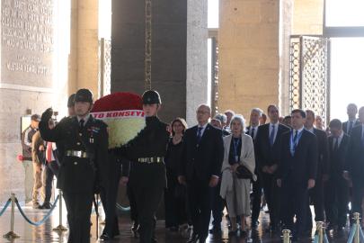 NATO heyeti Anıtkabir'e ziyaret etti
